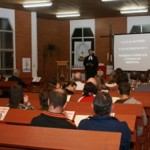 Culto da Reforma com entrega de Bíblias