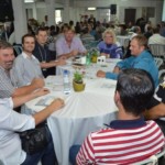 327-Palestra - Grupo discutindo atividade