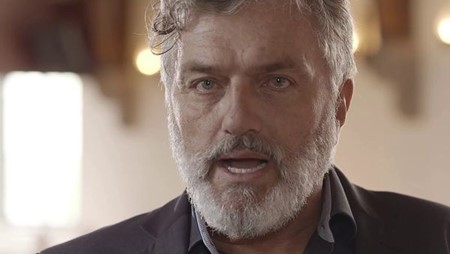 Vale a pena ver de novo a microssérie Lutero: Muito Além da Religião, que tem 10 episódios e foi uma iniciativa da IECLB e IELB