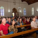 O dia 13 de outubro de 2024 foi um dia festivo para a Comunidade Evangélica de Lomba Grande. Em um lindo e agradável dia de sol, os membros e amigos da Comunidade se reuniram para inaugurar a nova pintura da igreja e para celebrar a sua festa anual.