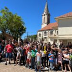 No domingo, 27 de outubro de 2024, aconteceu na Comunidade Evangélica de Hamburgo Velho em Novo Hamburgo/RS o 9º Passa-Dia Feliz, um evento repleto de atividades para crianças, celebrando o lema de “Orai sem cessar: em tudo dai graças”