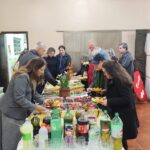 Na noite de 12 de junho, o casal Cláudio e Lorita Gernhardt falou a 25 casais sobre o tema "Cardápio do Amor"