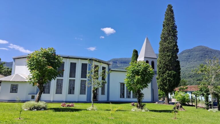 Restauração da torre do templo