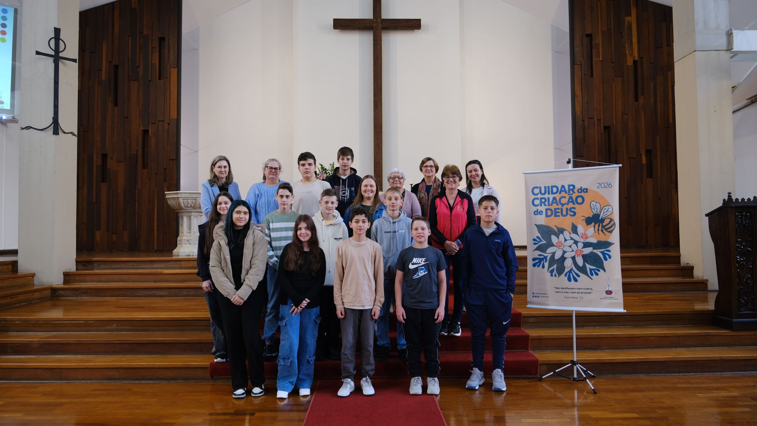 Jovens dos Sínodos Centro-Campanha Sul e Nordeste Gaúcho visitam a Sede Nacional da IECLB