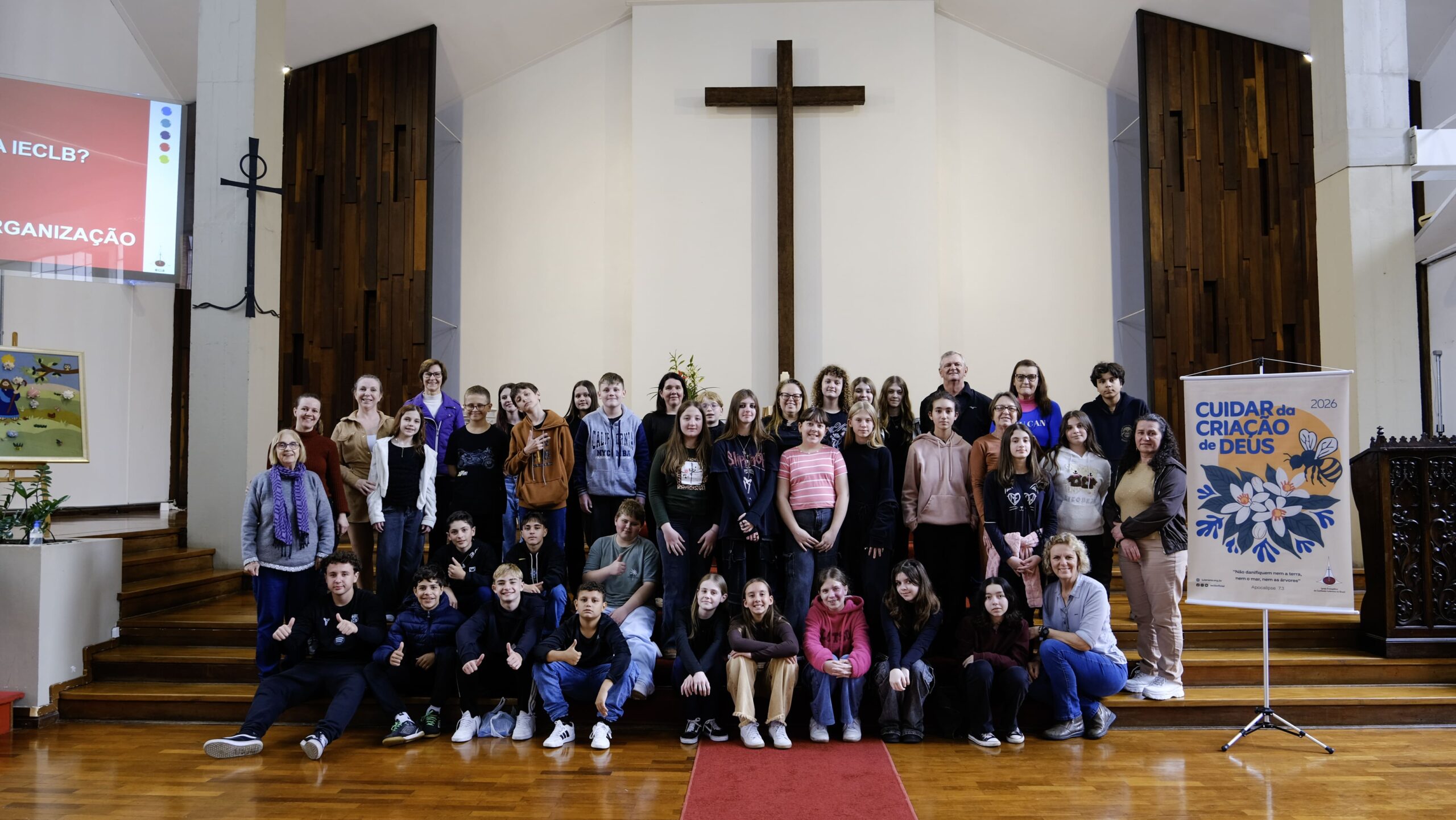 Buscando fortalecer a caminhada de fé, confirmandas e confirmandos do Sínodo Centro-Campanha Sul visitaram a Sede da IECLB, em Porto Alegre
