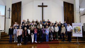 Confirmandas e confirmandos visitam sede da IECLB