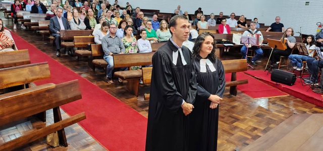 Instalação da Pastora Alessandra e do Pastor Mauro na Comunidade em Lajeado